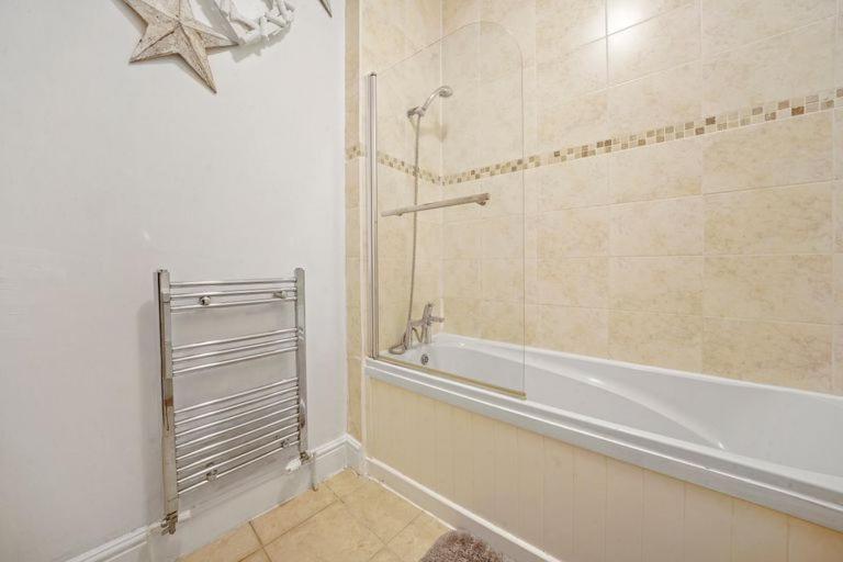 Canning Town Modern 2 Bedroom Excel Centre, Canary Wharf, Airport Appartamento Londra