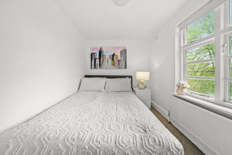 Canning Town Modern 2 Bedroom Excel Centre, Canary Wharf, Airport Londra