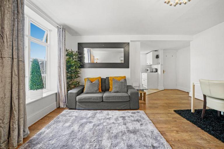 Canning Town Modern 2 Bedroom Excel Centre, Canary Wharf, Airport Appartamento